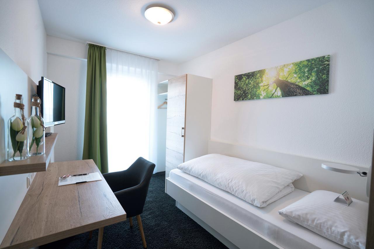Hotel Zur Sonne Bodelshausen Екстериор снимка
